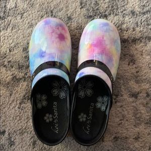 Sanita clogs